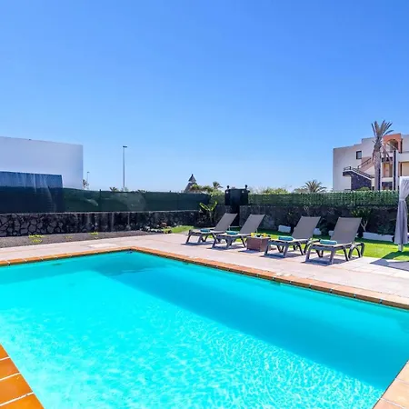 Villa Burgado By *
